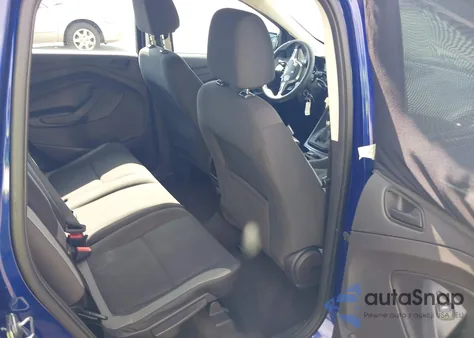 2016 Ford Escape S z USA, uszkodzony, nr VIN 1FMCU0F7XGUB88076